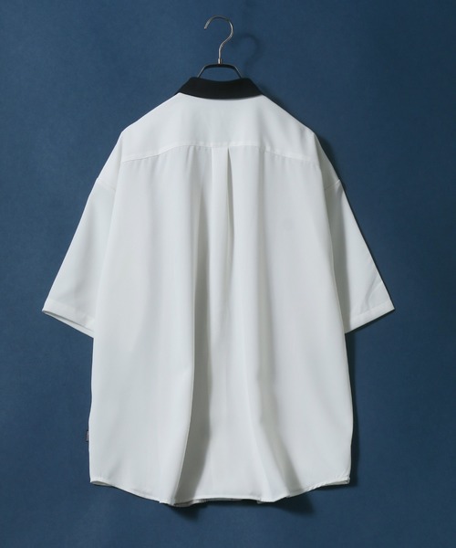 ANPAS(アンパス)の「Natural Stretch Oversize Pleated Switching Shirt/ストレッチ オーバーサイズ プリーツ切り替え シャツ(シャツ/ブラウス・メンズ・ホワイト/ブラック/ブルー・M/L)」の4枚目の写真