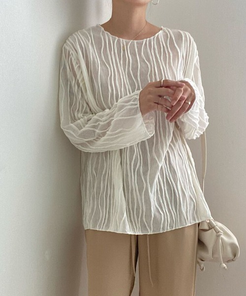 me+em select(ミームセレクト)の「クリンクルシースルーオーバートップス(Tシャツ/カットソー・レディース・ブラック/ベージュ/アイボリー・FREE)」の5枚目の写真