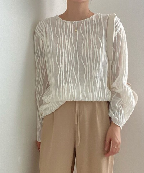 me+em select(ミームセレクト)の「クリンクルシースルーオーバートップス(Tシャツ/カットソー・レディース・ブラック/ベージュ/アイボリー・FREE)」の6枚目の写真