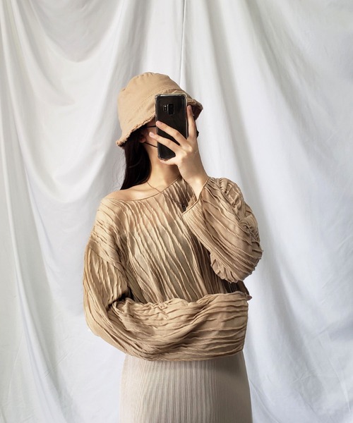 me+em select(ミームセレクト)の「クリンクルシースルーオーバートップス(Tシャツ/カットソー・レディース・ブラック/ベージュ/アイボリー・FREE)」の11枚目の写真