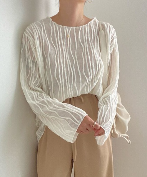 me+em select(ミームセレクト)の「クリンクルシースルーオーバートップス(Tシャツ/カットソー・レディース・ブラック/ベージュ/アイボリー・FREE)」の17枚目の写真