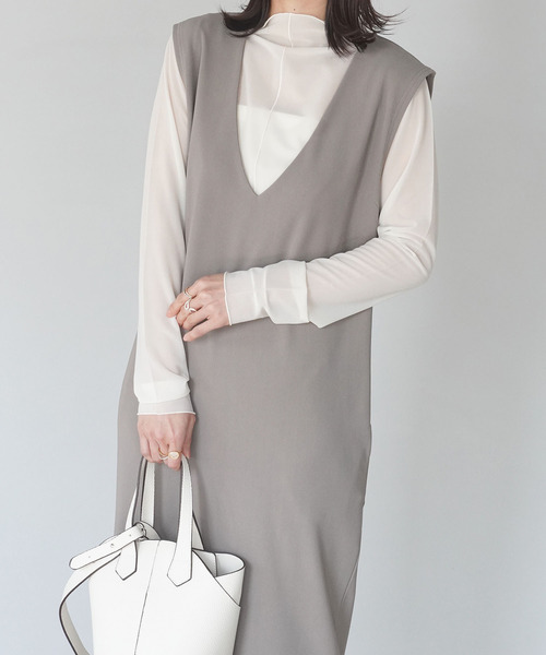 IAMUSE（アイアミューズ）の「Vネックロングワンピース S0608【IAMUSE】（ワンピース・レディース・ブラック/グレイッシュベージュ・FREE）」の8枚目の写真