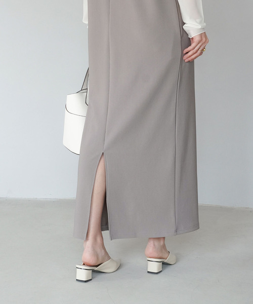 IAMUSE（アイアミューズ）の「Vネックロングワンピース S0608【IAMUSE】（ワンピース・レディース・ブラック/グレイッシュベージュ・FREE）」の9枚目の写真