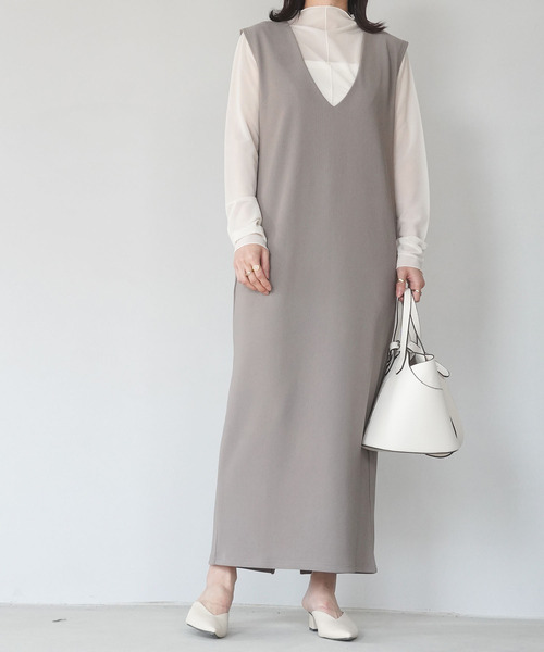 IAMUSE（アイアミューズ）の「Vネックロングワンピース S0608【IAMUSE】（ワンピース・レディース・ブラック/グレイッシュベージュ・FREE）」の17枚目の写真