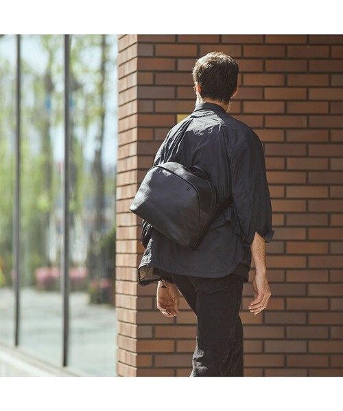 FARO（ファーロ）の「Smart Sling Bag 2（ショルダーバッグ・レディース・ブラック/ネイビー・FREE）」の18枚目の写真