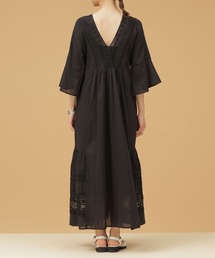 美品 ヌキテパ ワンピース ロング丈 長袖 ピンタック 白