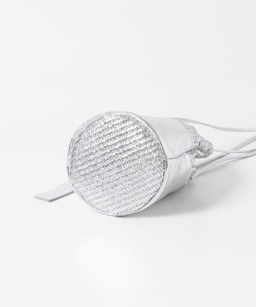 marco masi（マルコマージ）の「MARCO MASI　VIT-L SHOLDER BAG（ハンドバッグ・レディース・シルバー・-）」の7枚目の写真