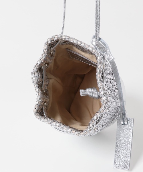 marco masi（マルコマージ）の「MARCO MASI　VIT-L SHOLDER BAG（ハンドバッグ・レディース・シルバー・-）」の8枚目の写真