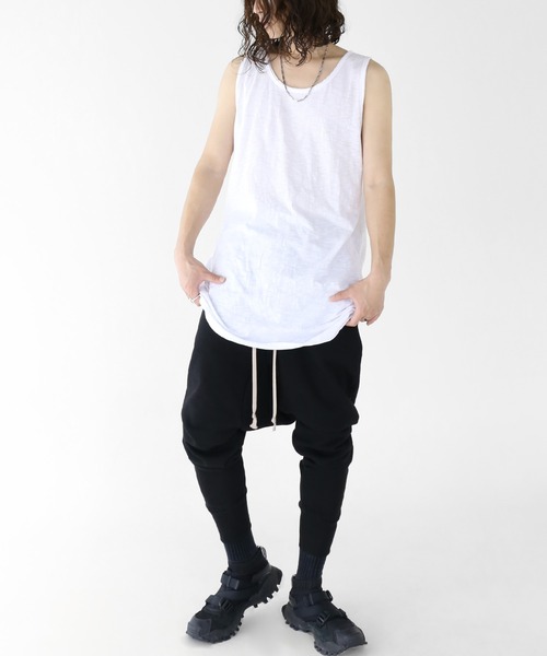 minsobi（ミンソビ）の「ルーズタンクトップ（タンクトップ・メンズ・ホワイト/ブラック・FREE）」の3枚目の写真