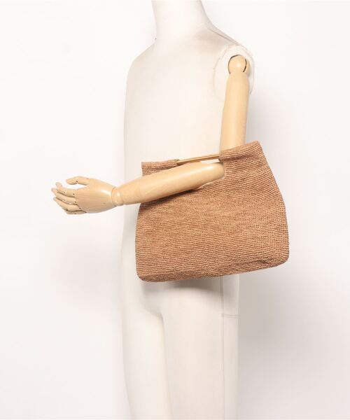 OUVRAGE CLASSE(ウヴラージュクラス)の「【MADE IN MADA /メイドインマダ】NIRY CLUTCHES(クラッチバッグ・レディース・ライトブラウン・FREE)」の9枚目の写真