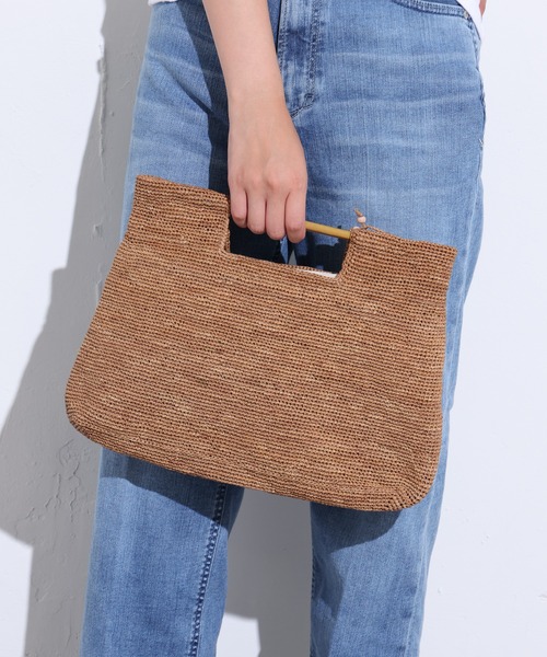 OUVRAGE CLASSE(ウヴラージュクラス)の「【MADE IN MADA /メイドインマダ】NIRY CLUTCHES(クラッチバッグ・レディース・ライトブラウン・FREE)」の1枚目の写真