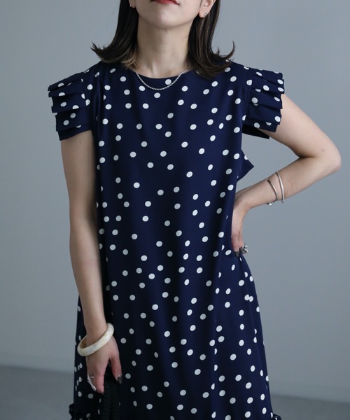 ap retro（アプレトロ）の「ドット肩フリルティアードワンピース（ワンピース・レディース・ネイビー/ブラック/ベージュ・FREE）」の3枚目の写真