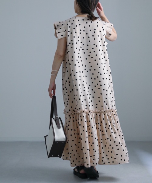 ap retro（アプレトロ）の「ドット肩フリルティアードワンピース（ワンピース・レディース・ネイビー/ブラック/ベージュ・FREE）」の11枚目の写真