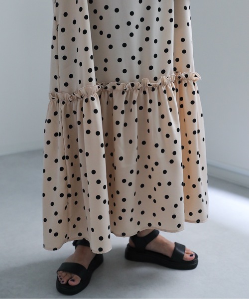 ap retro（アプレトロ）の「ドット肩フリルティアードワンピース（ワンピース・レディース・ネイビー/ブラック/ベージュ・FREE）」の17枚目の写真