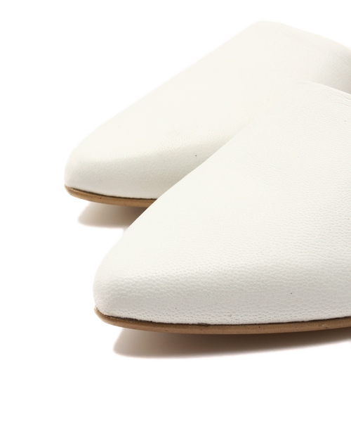 ROSE BUD(ローズバッド)の「(LORENZO MARI) 2412 P/TOE OPEN SIDE FLAT PUMPS(パンプス・レディース・ホワイト/ブラック・36/39/37/38)」の7枚目の写真