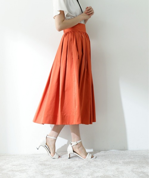 N.(N. Natural Beauty Basic)(エヌエヌナチュラルビューティーベーシック)の「ブライトタフタボリュームスカート(スカート・レディース・ブラック/オレンジ・MEDIUM)」の15枚目の写真