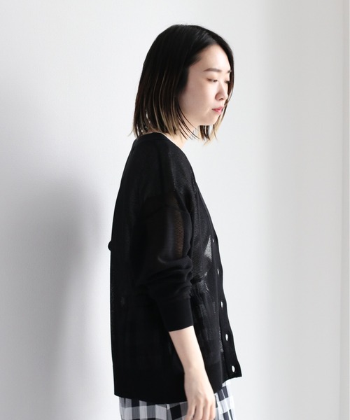 cepo(セポ)の「シアーVネックカーディガン(カーディガン/ボレロ・レディース・ブラック/オフホワイト/グリーン・M)」の5枚目の写真