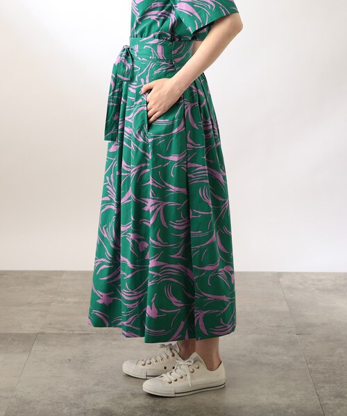 THE SHOP TK (ザ ショップ ティーケー )の「◆【小川夢乃さんコラボ】ラップボリュームスカート(スカート・レディース・ブラウン系1/ネイビー系/ダークグリーン系・12)」の4枚目の写真