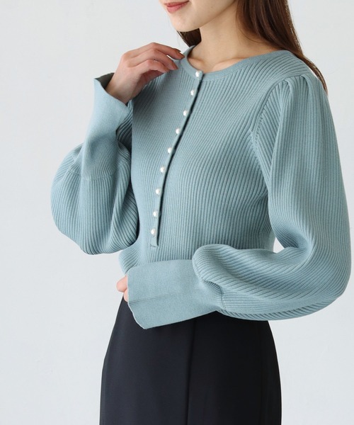 HER CLOSET(ハークローゼット)の「【Twenty Three】2wayパール釦リブニット(ニット/セーター・レディース・ブラック/オフホワイト/ブルー/ライトグリーン/ラベンダー・FREE)」の17枚目の写真