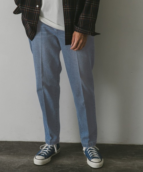 URBAN RESEARCH DOORS（アーバンリサーチドアーズ）の「デニムテーパードトラウザー（デニムパンツ・メンズ・ブルー系その他/インディゴブルー/ブラック・SMALL/MEDIUM/LARGE）」の6枚目の写真