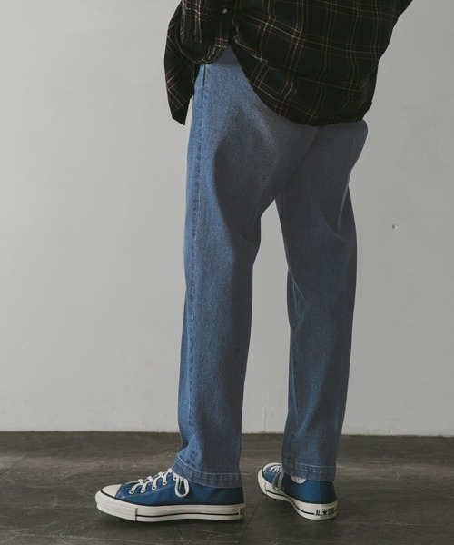 URBAN RESEARCH DOORS（アーバンリサーチドアーズ）の「デニムテーパードトラウザー（デニムパンツ・メンズ・ブルー系その他/インディゴブルー/ブラック・SMALL/MEDIUM/LARGE）」の10枚目の写真