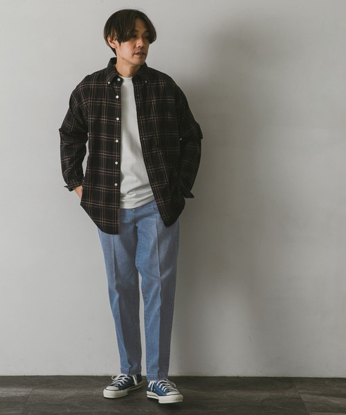 URBAN RESEARCH DOORS（アーバンリサーチドアーズ）の「デニムテーパードトラウザー（デニムパンツ・メンズ・ブルー系その他/インディゴブルー/ブラック・SMALL/MEDIUM/LARGE）」の16枚目の写真