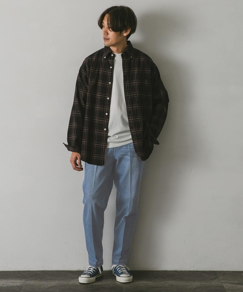 URBAN RESEARCH DOORS（アーバンリサーチドアーズ）の「デニムテーパードトラウザー（デニムパンツ・メンズ・ブルー系その他/インディゴブルー/ブラック・SMALL/MEDIUM/LARGE）」の19枚目の写真