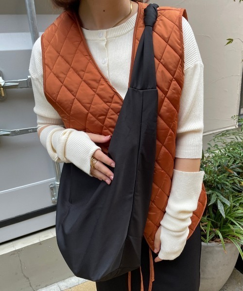 nemne store（ネンネストア）の「ナイロンメッセンジャーバッグ（ショルダーバッグ・レディース・ブラック/ピンク/アイボリー・フリー）」の11枚目の写真