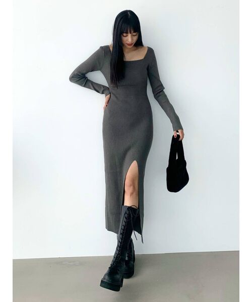 EMODA（エモダ）の「リブスリットロングワンピース（ワンピース・レディース・ブラック/グレー/ブラウン・FREE）」の13枚目の写真