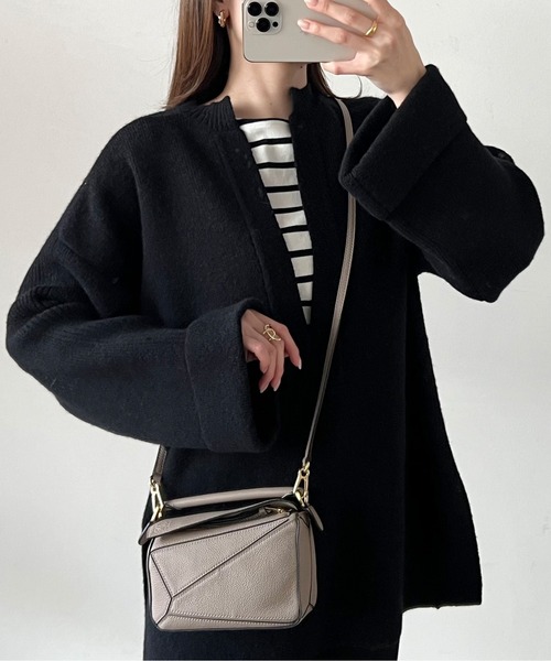 Emma Taylor(エマテイラー)の「アームウォーマー付きキーネックオーバーニットプルオーバー(ニット/セーター・レディース・グレイッシュベージュ/ライトブルー/ブラック・FREE)」の16枚目の写真