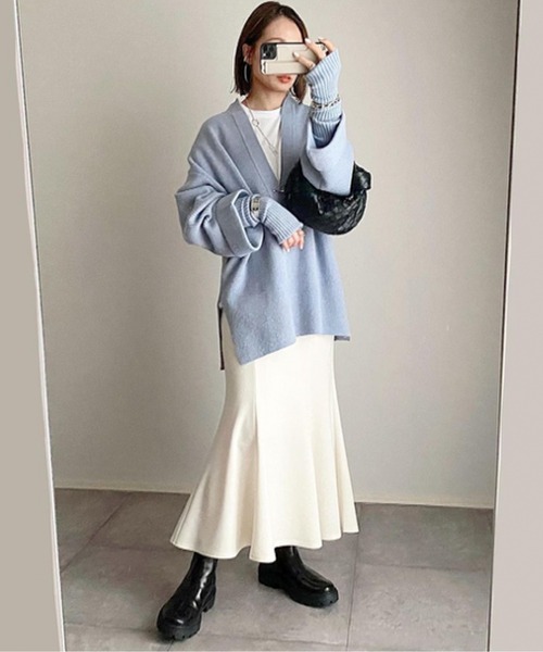 Emma Taylor(エマテイラー)の「アームウォーマー付きキーネックオーバーニットプルオーバー(ニット/セーター・レディース・グレイッシュベージュ/ライトブルー/ブラック・FREE)」の22枚目の写真