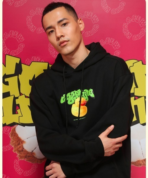 A FEW GOOD KIDS(ア フュー グッド キッズ)の「A'GEM/9 × .kom『A FEW GOOD KIDS/ア フュー グッド キッズ』CUTE CARTOON HOODED/キュートカートゥーン フーディー(パーカー・メンズ・ホワイト/ブラック/ネイビー・XL)」の2枚目の写真