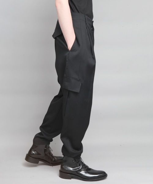 ato（アトウ）の「TAPERED MILITARY PANTS（カーゴパンツ・メンズ・ブラック/カーキ・44/46/48）」の8枚目の写真