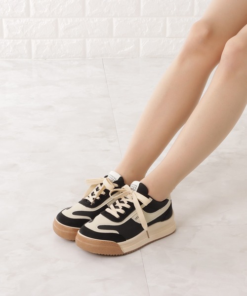 Lace Ladies(レースレディース)の「PUレザーローカットスニーカー(スニーカー・レディース・ベージュ/ブラック/グリーン・24.5/25/22.5/23.5/23/24)」の16枚目の写真