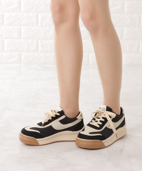 Lace Ladies(レースレディース)の「PUレザーローカットスニーカー(スニーカー・レディース・ベージュ/ブラック/グリーン・24.5/25/22.5/23.5/23/24)」の20枚目の写真