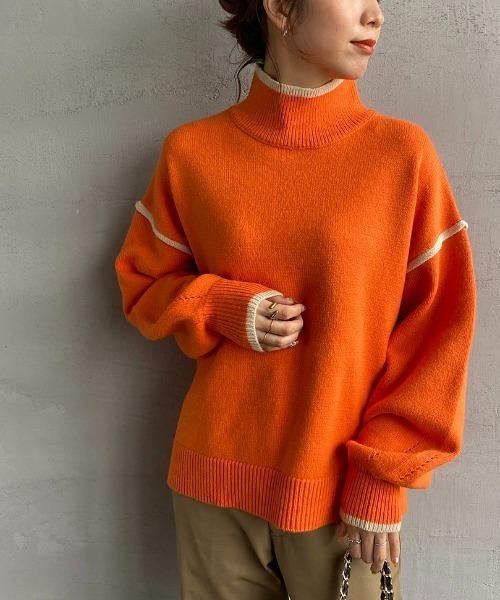 JEANS FACTORY （ジーンズファクトリー）の「[MAISON DE L'ALLURE/メゾンドゥラリュール] 配色パイピング タートルネックニットプルオーバー（ニット/セーター・レディース・イエロー/オレンジ/ブラック/オフホワイト/ブルー・F）」の5枚目の写真