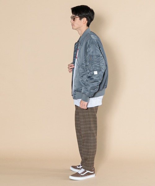 AMERICAN RAG CIE（アメリカンラグシー）の「MILITARY FLIGHT JACKET（MA-1・メンズ・ブラック/グレー・M/L）」の16枚目の写真