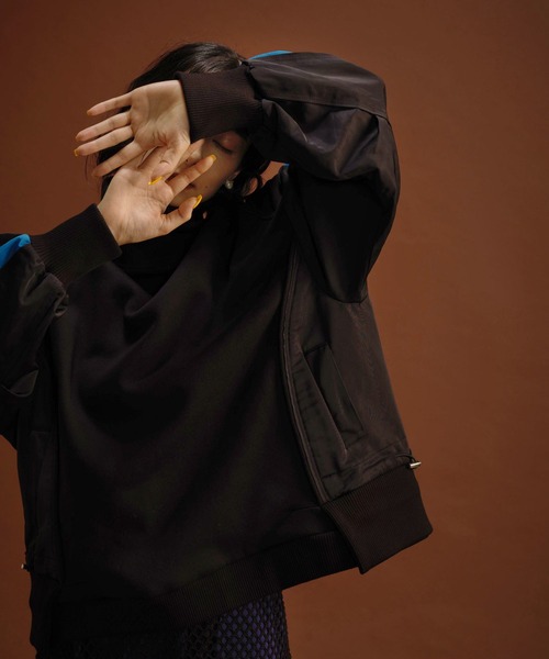 ear PAPILLONNER（イアパピヨネ）の「【SUM1 STYLE（スミスタイル）】切り替えスウェット（スウェット・レディース・ブラウン/ブラック・FREE）」の4枚目の写真