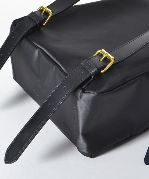 AMERICAN RAG CIE(アメリカンラグシー)の「【オンライン限定】ナイロンサテン×レザーミニリュック(バックパック/リュック・レディース・ブラック/ホワイト/ネイビー・FREE)」の12枚目の写真
