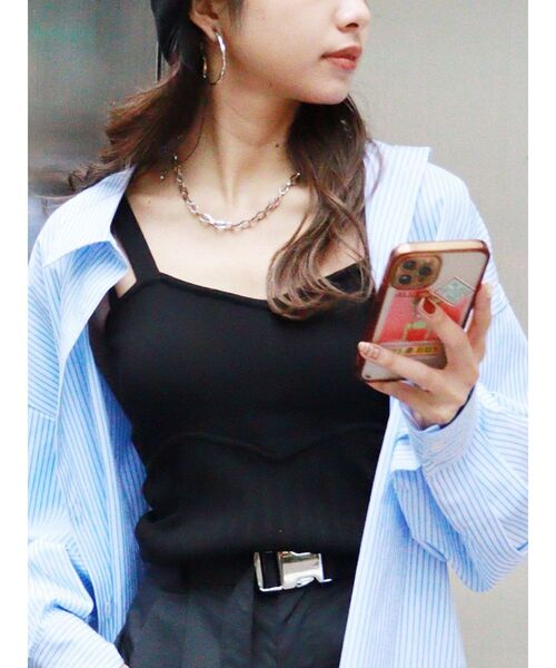 MURUA（ムルーア）の「バックレースアップキャミソール（ニット/セーター・レディース・ブラック/グリーン/ブルー/ブラウン・FREE）」の2枚目の写真