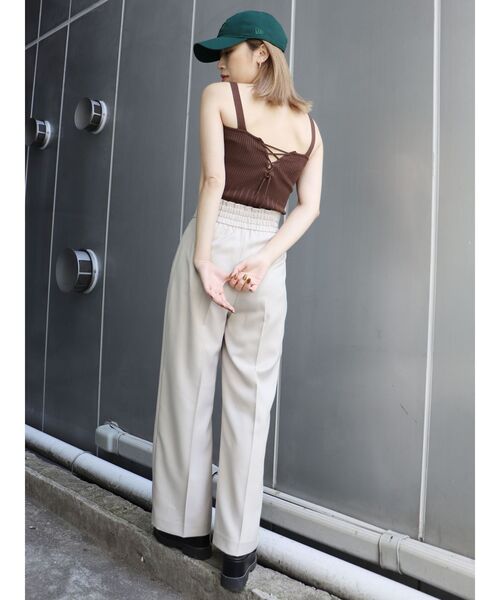 MURUA（ムルーア）の「バックレースアップキャミソール（ニット/セーター・レディース・ブラック/グリーン/ブルー/ブラウン・FREE）」の16枚目の写真