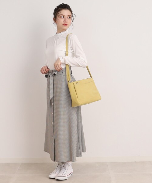 SHOO・LA・RUE（シューラルー）の「◆多収納ポケットミニショルダー（ショルダーバッグ・レディース・アイボリー/ブラック/イエロー/ブルー・00）」の18枚目の写真