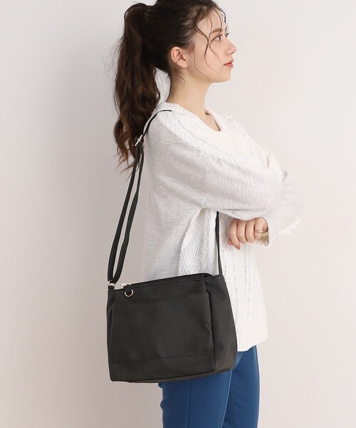SHOO・LA・RUE（シューラルー）の「◆多収納ポケットミニショルダー（ショルダーバッグ・レディース・アイボリー/ブラック/イエロー/ブルー・00）」の9枚目の写真
