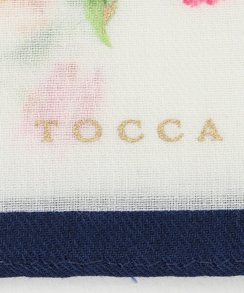 TOCCA（トッカ）の「WATER COLOR HARMONY PRINT ハンカチ（ハンカチ/ハンドタオル・レディース・アイボリー系/ネイビー系/ホワイト系・F）」の5枚目の写真