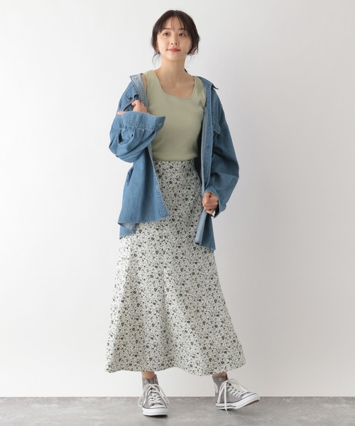 GLOBAL WORK（グローバルワーク）の「Beauteeスクエアタンク/163477（タンクトップ・レディース・ブラック/グリーン/アイボリー/モカ/ラベンダー/オフホワイト/スミクロ/その他・MEDIUM/SMALL/LARGE）」の21枚目の写真