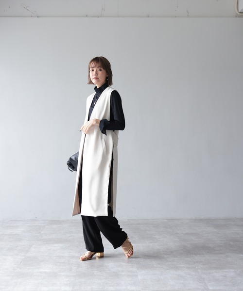 HERENCIA（ヘレンチア）の「ノーカラー サイドオープンスリット