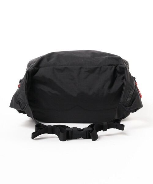 Ray BEAMS(レイビームス)の「【WEB限定】HUNTER / トラベル リップストップ リサイクル ナイロン 2WAY バックパック(バックパック/リュック・レディース・ブラック・ONE SIZE)」の11枚目の写真