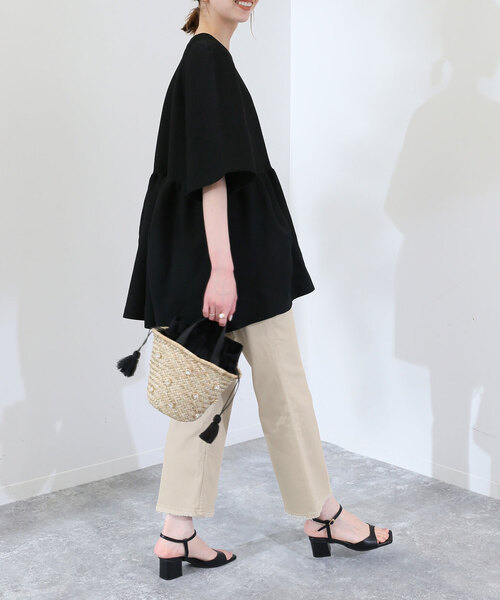 SLOBE IENA（スローブイエナ）の「【Healthy DENIM/ヘルシーデニム】クロップドフレアデニムパンツ（デニムパンツ・レディース・ベージュ/サックスブルー・25/23/24/22）」の12枚目の写真