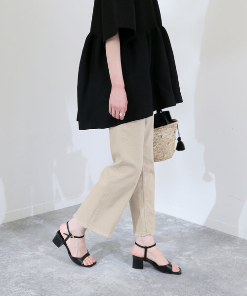 SLOBE IENA（スローブイエナ）の「【Healthy DENIM/ヘルシーデニム】クロップドフレアデニムパンツ（デニムパンツ・レディース・ベージュ/サックスブルー・25/23/24/22）」の15枚目の写真