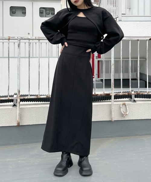 LVEU.(ラブユ.)の「Cropped layered sweat & cami set / クロップドレイヤードスウェット&キャミセット(Tシャツ/カットソー・レディース・ブラック・FREE)」の6枚目の写真